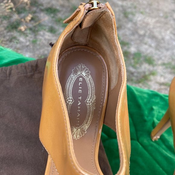 Elie Tahari Butterscotch Color Patent Sexy Heels with dustbag Size 37 Women's 7 - Picture 3 of 7
